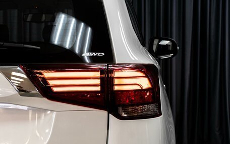 Mitsubishi Outlander III рестайлинг 3, 2022 год, 3 829 000 рублей, 8 фотография