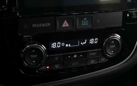 Mitsubishi Outlander III рестайлинг 3, 2022 год, 3 829 000 рублей, 18 фотография