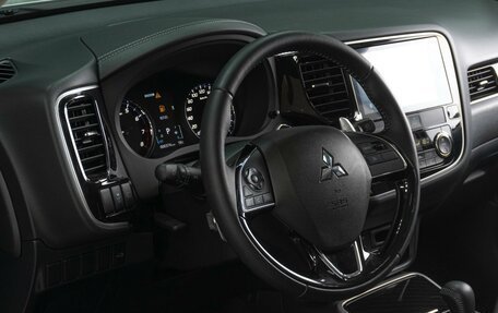 Mitsubishi Outlander III рестайлинг 3, 2022 год, 3 829 000 рублей, 21 фотография
