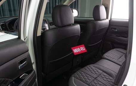 Mitsubishi Outlander III рестайлинг 3, 2022 год, 3 829 000 рублей, 16 фотография