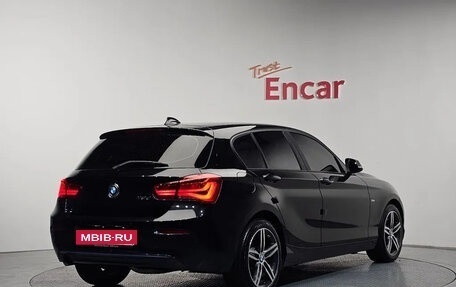 BMW 1 серия, 2018 год, 2 490 000 рублей, 2 фотография