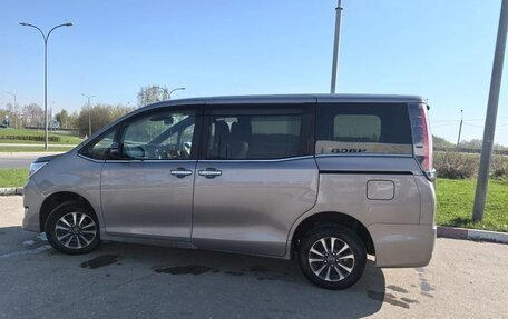 Toyota Esquire I, 2017 год, 2 800 000 рублей, 5 фотография
