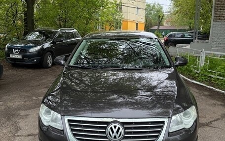 Volkswagen Passat B6, 2010 год, 810 000 рублей, 2 фотография