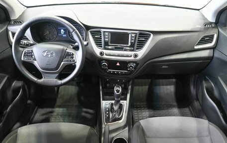 Hyundai Solaris II рестайлинг, 2017 год, 1 579 900 рублей, 11 фотография