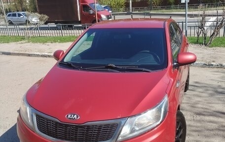 KIA Rio III рестайлинг, 2013 год, 850 000 рублей, 1 фотография