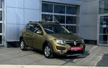 Renault Sandero II рестайлинг, 2015 год, 820 000 рублей, 1 фотография