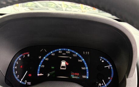 Toyota Yaris Cross, 2022 год, 1 500 000 рублей, 27 фотография