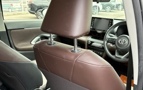 Toyota Yaris Cross, 2022 год, 1 500 000 рублей, 39 фотография