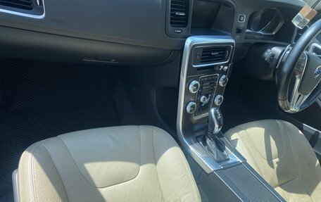 Volvo V60 I, 2013 год, 1 300 000 рублей, 24 фотография