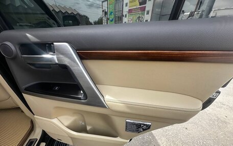 Toyota Land Cruiser 200, 2016 год, 5 360 000 рублей, 12 фотография
