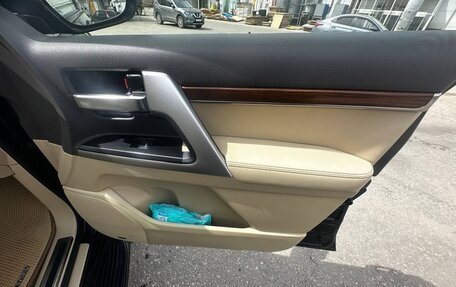 Toyota Land Cruiser 200, 2016 год, 5 360 000 рублей, 9 фотография