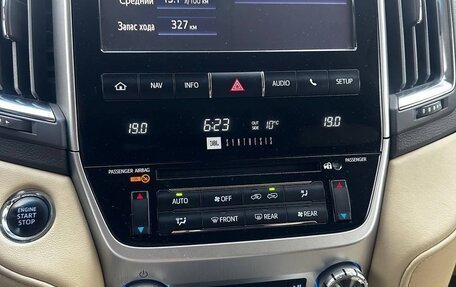 Toyota Land Cruiser 200, 2016 год, 5 360 000 рублей, 17 фотография