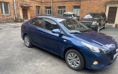 Hyundai Solaris II рестайлинг, 2022 год, 1 750 000 рублей, 2 фотография