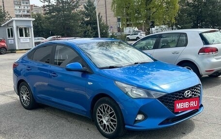 Hyundai Solaris II рестайлинг, 2020 год, 1 590 000 рублей, 3 фотография