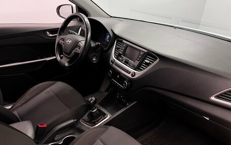 Hyundai Solaris II рестайлинг, 2017 год, 979 000 рублей, 9 фотография