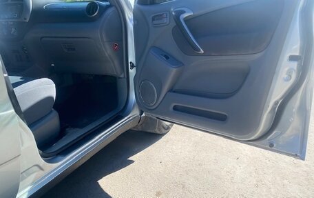 Toyota RAV4, 2002 год, 660 000 рублей, 13 фотография