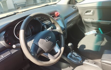 KIA Rio III рестайлинг, 2013 год, 850 000 рублей, 6 фотография