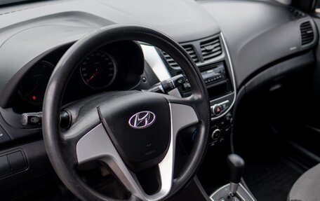 Hyundai Solaris II рестайлинг, 2011 год, 870 000 рублей, 2 фотография