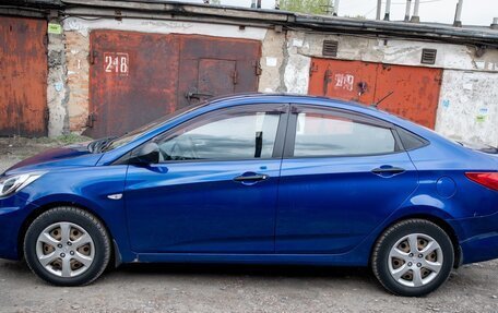 Hyundai Solaris II рестайлинг, 2011 год, 870 000 рублей, 10 фотография