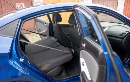 Hyundai Solaris II рестайлинг, 2011 год, 870 000 рублей, 4 фотография