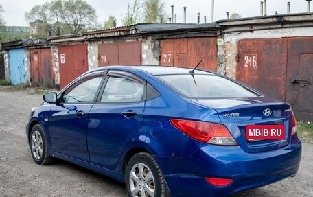 Hyundai Solaris II рестайлинг, 2011 год, 870 000 рублей, 11 фотография