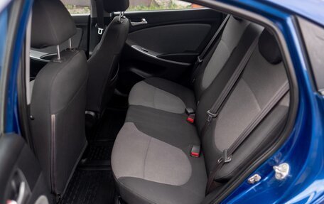 Hyundai Solaris II рестайлинг, 2011 год, 870 000 рублей, 23 фотография