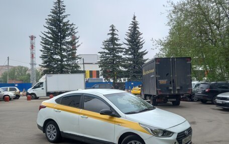 Hyundai Solaris II рестайлинг, 2017 год, 560 000 рублей, 4 фотография