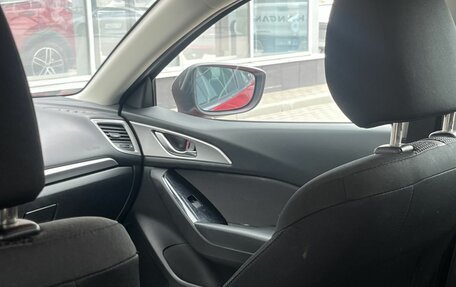 Mazda 3, 2018 год, 1 460 000 рублей, 18 фотография