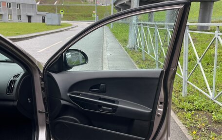 KIA cee'd I рестайлинг, 2009 год, 560 000 рублей, 30 фотография