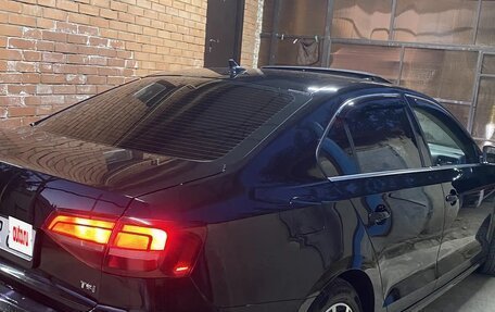 Volkswagen Jetta VI, 2016 год, 1 100 000 рублей, 2 фотография