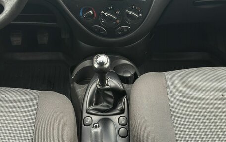 Ford Focus IV, 2002 год, 230 000 рублей, 11 фотография