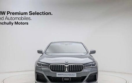 BMW 5 серия, 2023 год, 5 300 000 рублей, 2 фотография