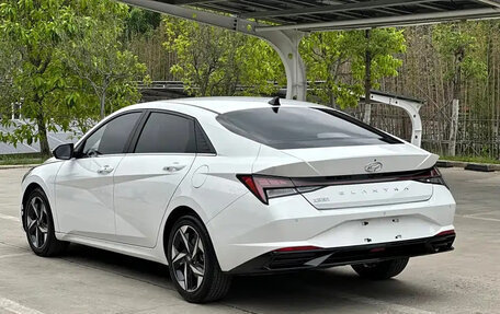 Hyundai Elantra, 2022 год, 1 530 000 рублей, 12 фотография