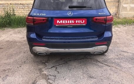 Mercedes-Benz GLB, 2020 год, 4 250 000 рублей, 17 фотография