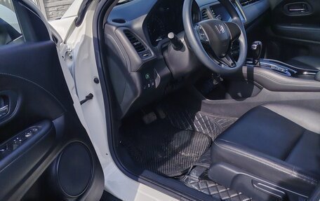 Honda Vezel, 2022 год, 1 780 000 рублей, 20 фотография