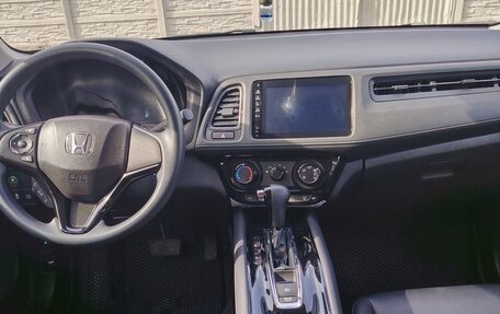 Honda Vezel, 2022 год, 1 780 000 рублей, 31 фотография