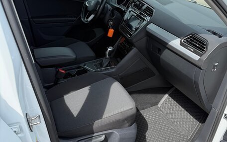 Volkswagen Tiguan II, 2021 год, 2 350 000 рублей, 22 фотография