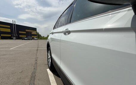 Volkswagen Tiguan II, 2021 год, 2 350 000 рублей, 17 фотография