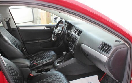 Volkswagen Jetta VI, 2013 год, 999 000 рублей, 10 фотография