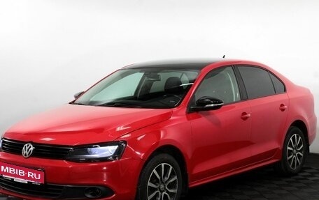 Volkswagen Jetta VI, 2013 год, 999 000 рублей, 2 фотография