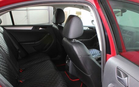 Volkswagen Jetta VI, 2013 год, 999 000 рублей, 18 фотография