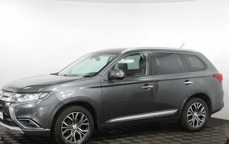 Mitsubishi Outlander III рестайлинг 3, 2015 год, 1 975 000 рублей, 2 фотография