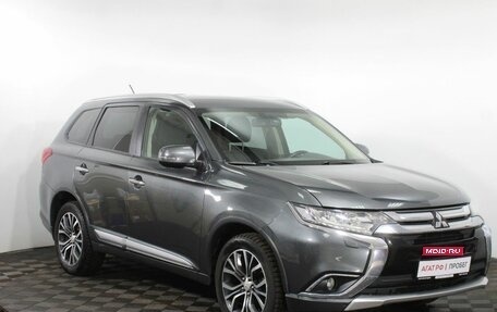 Mitsubishi Outlander III рестайлинг 3, 2015 год, 1 975 000 рублей, 4 фотография