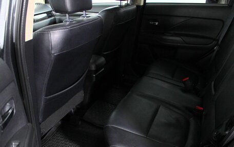 Mitsubishi Outlander III рестайлинг 3, 2015 год, 1 975 000 рублей, 11 фотография