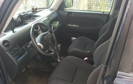 Scion xB II рестайлинг, 2004 год, 635 000 рублей, 5 фотография