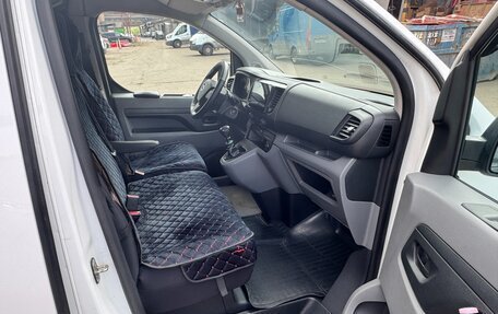 Opel Vivaro, 2020 год, 2 300 000 рублей, 11 фотография