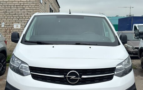 Opel Vivaro, 2020 год, 2 300 000 рублей, 2 фотография