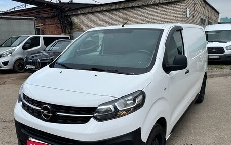 Opel Vivaro, 2020 год, 2 300 000 рублей, 4 фотография