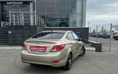 Hyundai Solaris II рестайлинг, 2011 год, 810 000 рублей, 5 фотография