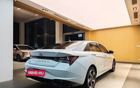 Hyundai Elantra, 2022 год, 1 275 400 рублей, 7 фотография